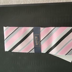 Men tie